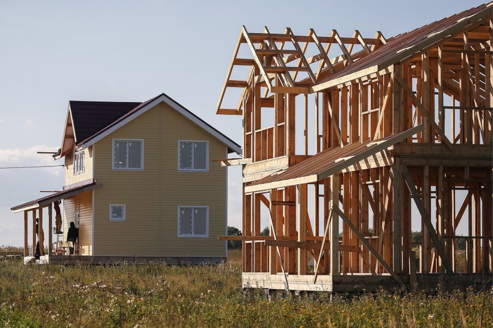 Дом для ПМЖ vs дача: принципиальные отличия в подходах к строительству