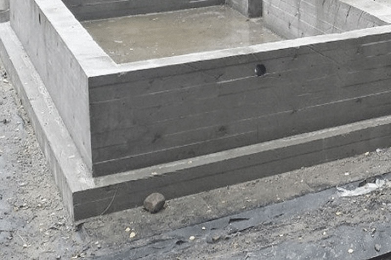 Как построить дом на участке с высокими грунтовыми водами: технологии и решения